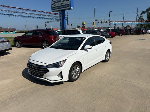 Used 2020 Hyundai Elantra SEL w/ Cargo Package (C1) FWD image 1