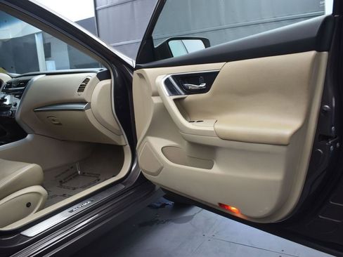 Used 2013 Nissan Altima 2.5 SV image 24