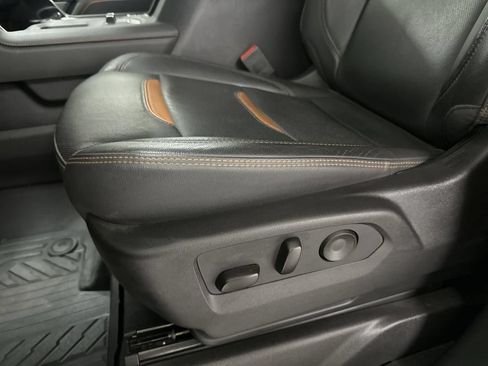 Used 2024 GMC Sierra 2500 AT4 w/ AT4 Premium Plus Package AWD/4WD image 13