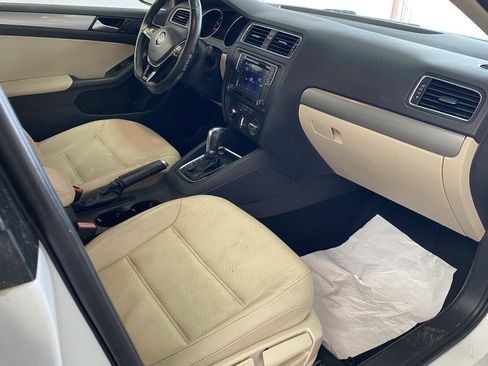 Used 2018 Volkswagen Jetta SE FWD image 7