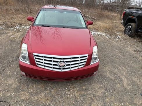 Used 2011 Cadillac DTS Luxury image 5