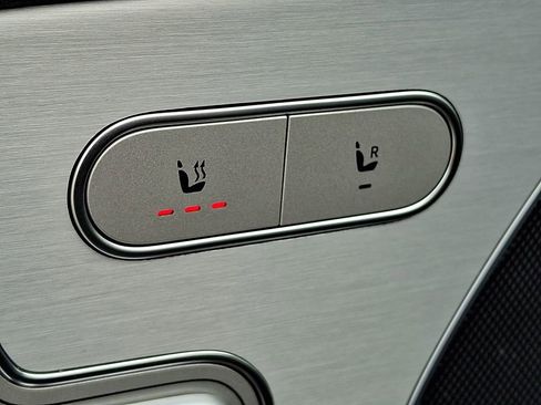 Used 2024 Mercedes-Benz GLE 450e 4MATIC image 28