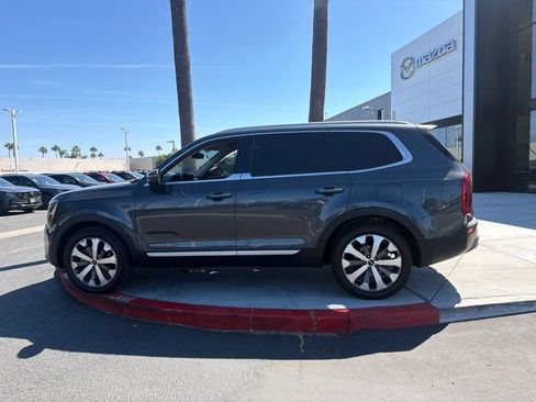 Used 2022 Kia Telluride S FWD image 6