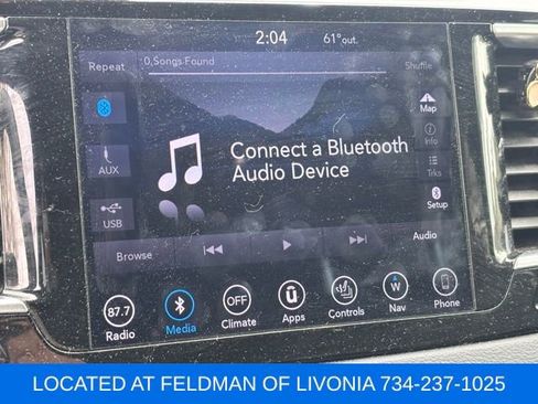 Used 2018 Chrysler Pacifica Touring-L w/ Premium Audio Group FWD image 9