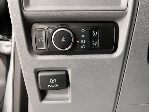 Used 2023 Ford F150 XLT AWD/4WD image 30