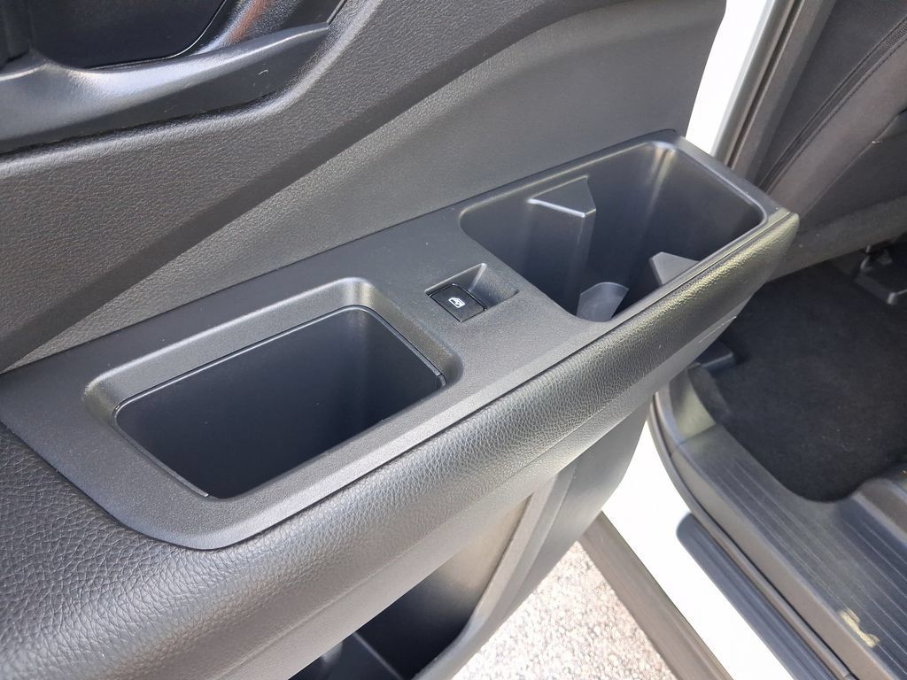 Certified 2023 Nissan Pathfinder SV FWD image 17