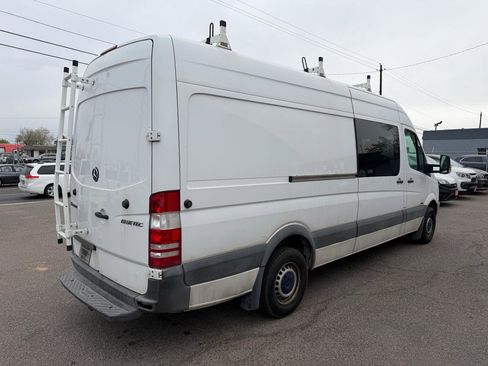 Used 2011 Mercedes-Benz Sprinter 2500 image 9