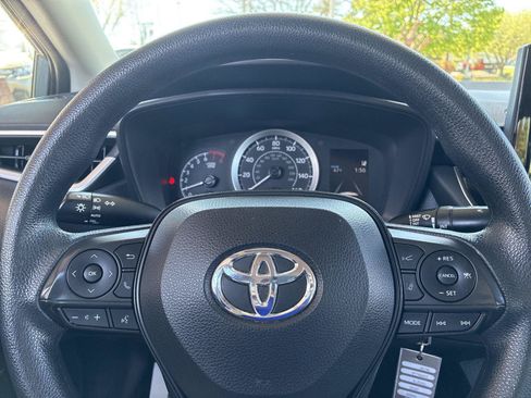 Used 2022 Toyota Corolla LE FWD image 17