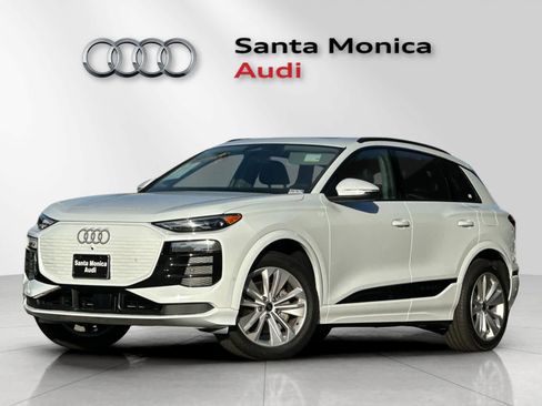 Used 2025 Audi Q6 e-tron Premium w/ Convenience Package image 1