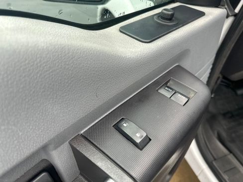 Used 2014 Ford F250 XL w/ Power Equipment Group image 11
