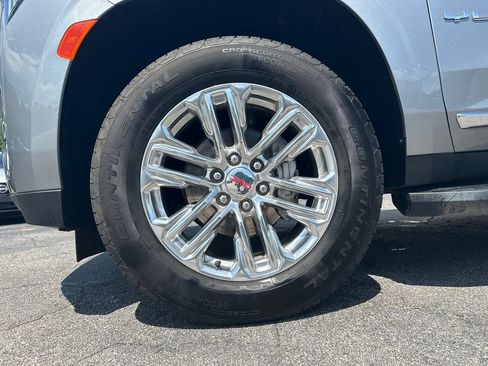 Used 2024 GMC Yukon XL SLT w/ SLT Luxury Package RWD image 12