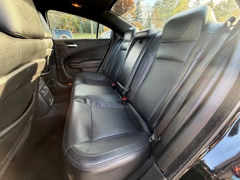 Used 2018 Dodge Charger SXT Plus w/ Blacktop Package image 17