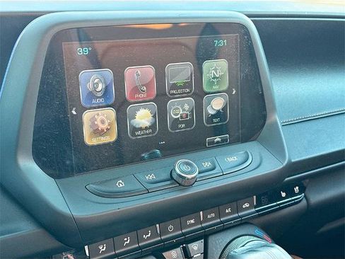 Used 2017 Chevrolet Camaro LT image 9