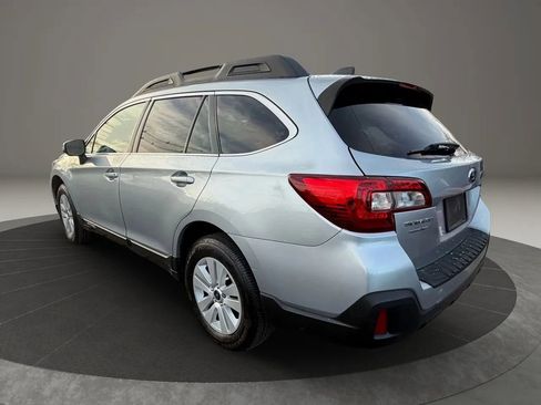 Used 2019 Subaru Outback 2.5i Premium image 7