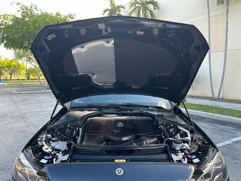 Used 2025 Mercedes-Benz C 300 Sedan image 30