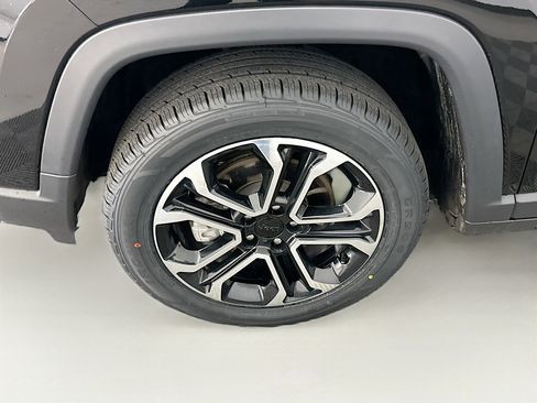 Used 2022 Jeep Compass Limited image 11