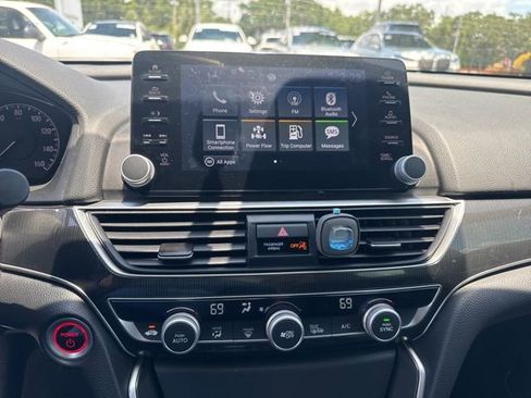 Used 2022 Honda Accord Sport image 11