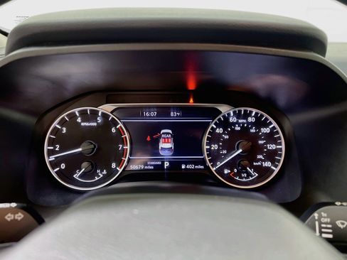 Used 2025 Nissan Rogue SV FWD image 22