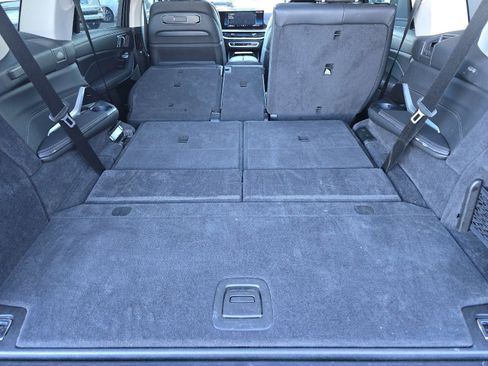 Used 2024 BMW X7 xDrive40i w/ Premium Package image 15