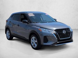 Used 2025 Nissan Kicks Play S FWD video 2