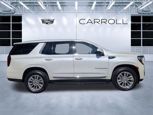 Used 2022 GMC Yukon SLT w/ SLT Luxury Package image 3