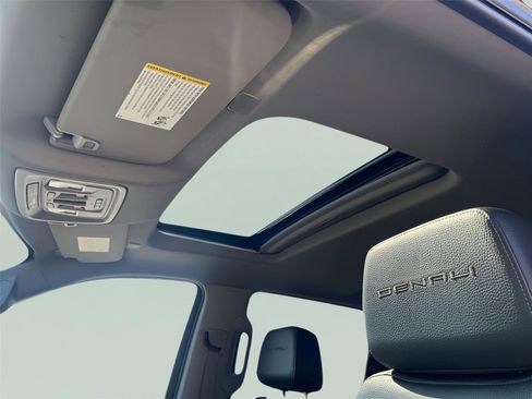 Used 2021 GMC Sierra 1500 Denali w/ Denali Ultimate Package image 23