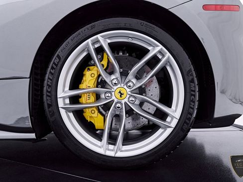 Used 2018 Ferrari 488 GTB RWD image 36