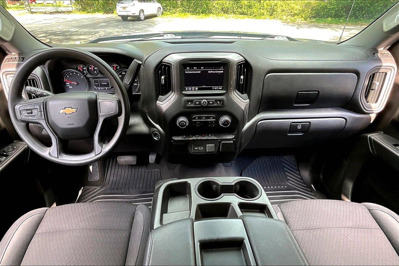 Used 2022 Chevrolet Silverado 1500 Custom AWD/4WD image 7