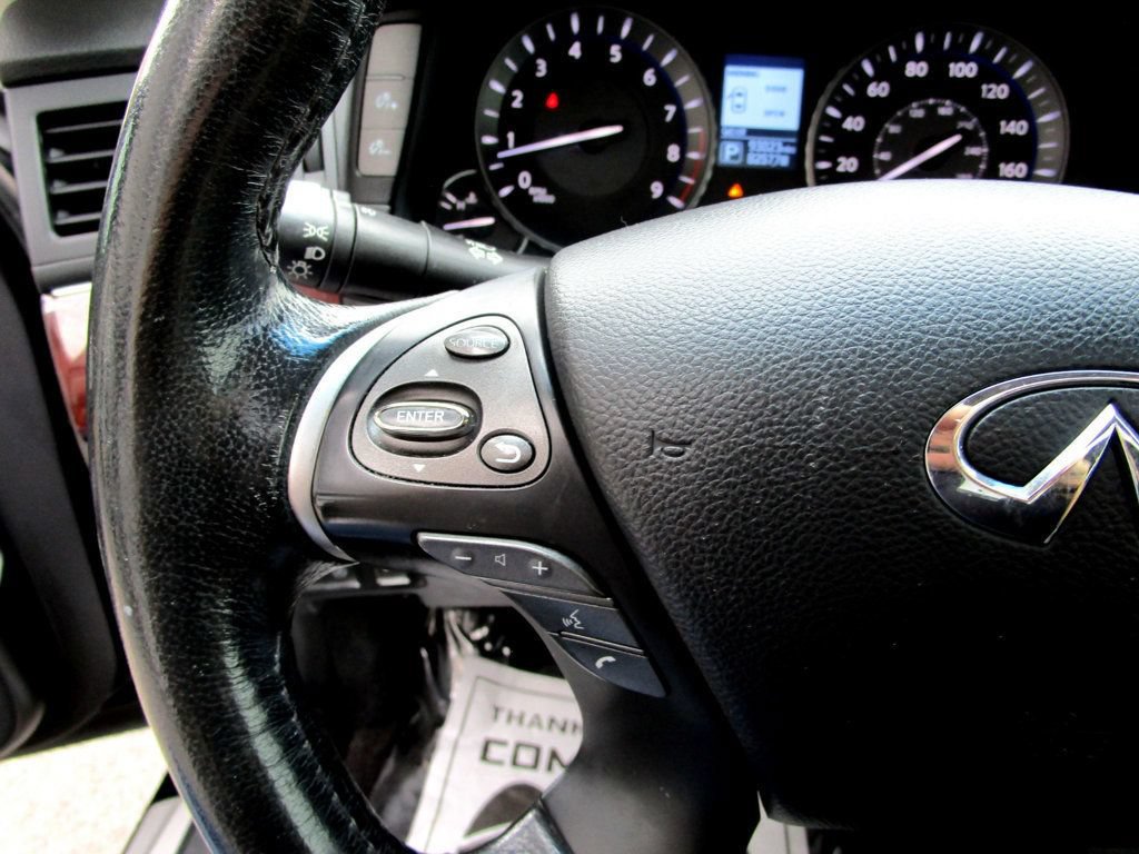 Used 2015 INFINITI Q70 3.7 AWD/4WD image 19