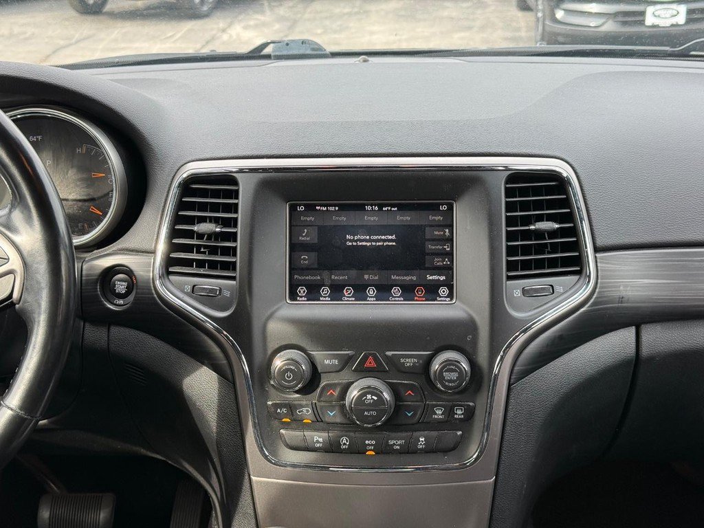 Used 2021 Jeep Grand Cherokee Laredo w/ Security & Convenience Group AWD/4WD image 9