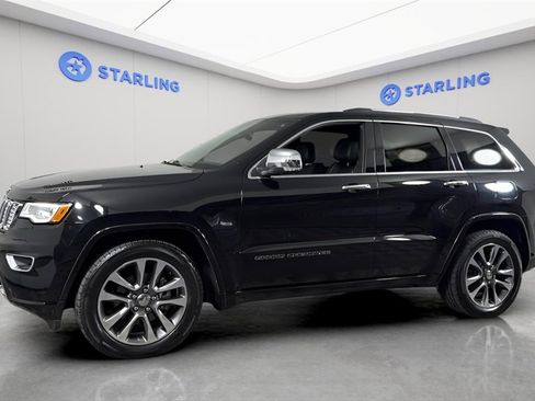 Used 2017 Jeep Grand Cherokee Overland image 2