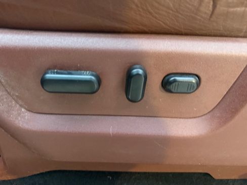 Used 2011 Ford F350 King Ranch w/ King Ranch w/Chrome Pkg image 20