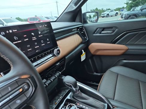 New 2026 GMC Canyon AT4 w/ Technology Plus Package AWD/4WD image 28