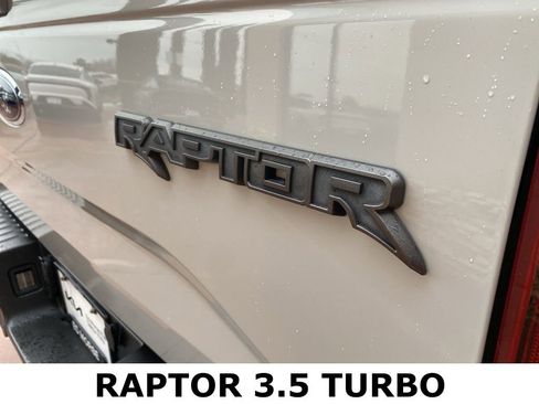 Used 2017 Ford F150 Raptor w/ Equipment Group 802A Luxury image 10