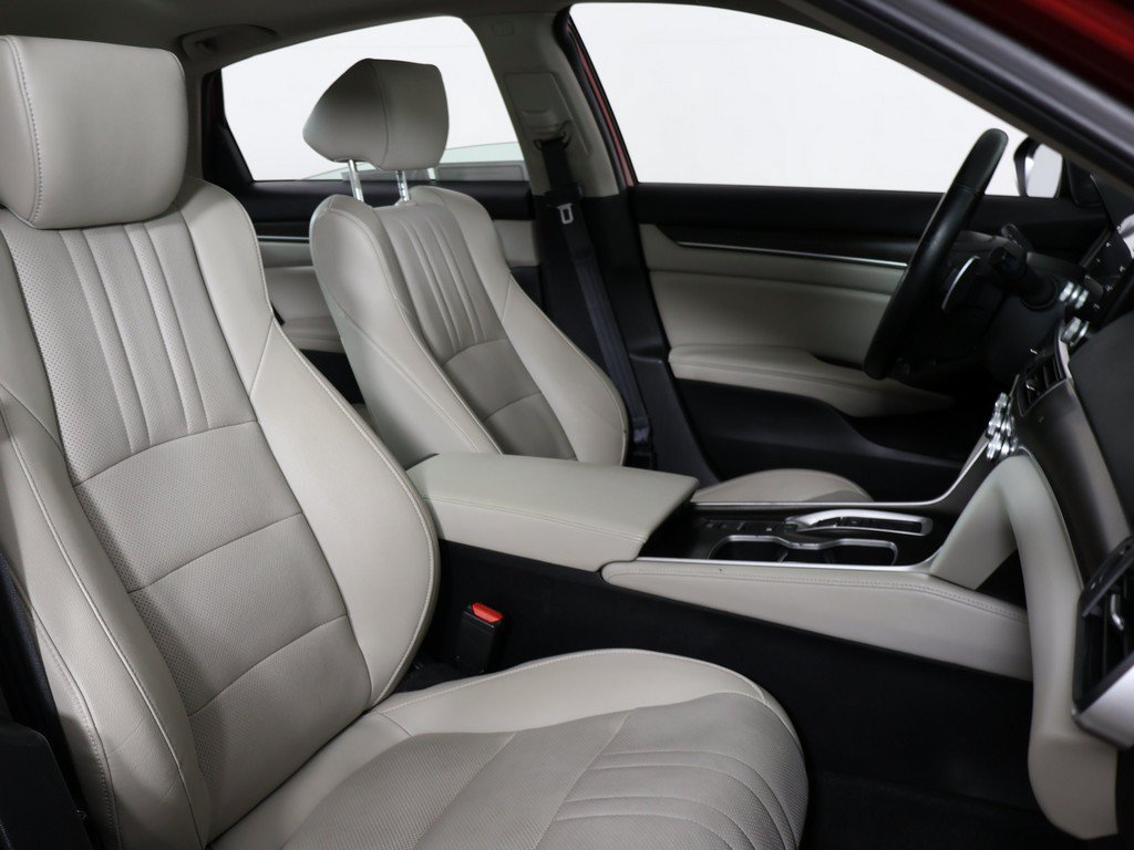 Used 2019 Honda Accord Touring image 33