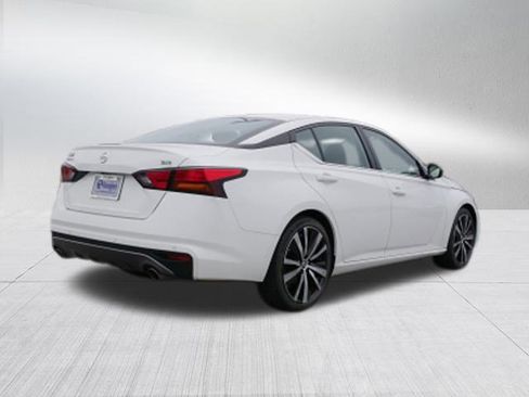 Used 2022 Nissan Altima 2.5 SR image 3
