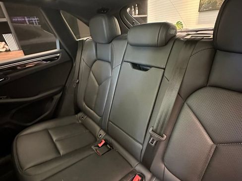 Used 2023 Porsche Macan S AWD/4WD image 13