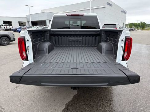 New 2026 GMC Sierra 1500 SLT AWD/4WD image 24