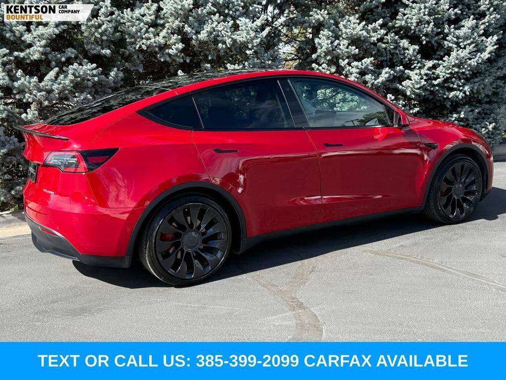 Used 2022 Tesla Model Y Performance AWD/4WD image 9