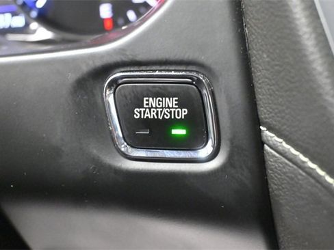 Used 2022 GMC Acadia SLT w/ Technology Package image 24