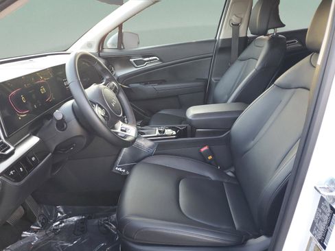 Certified 2025 Kia Sportage EX image 20