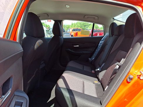 New 2026 Nissan Sentra SR w/ Floor Mat Package FWD image 7