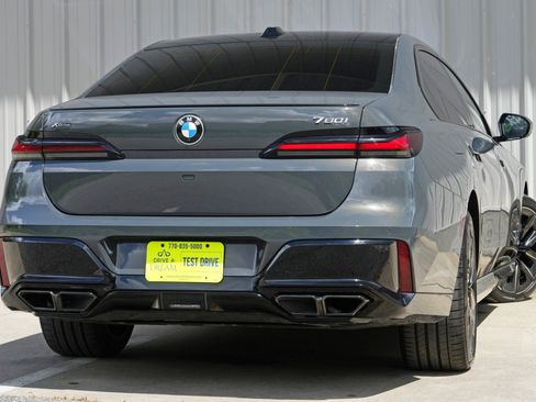 Used 2023 BMW 760i xDrive w/ Executive Package AWD/4WD image 5