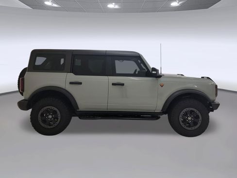 Used 2023 Ford Bronco Badlands AWD/4WD image 6