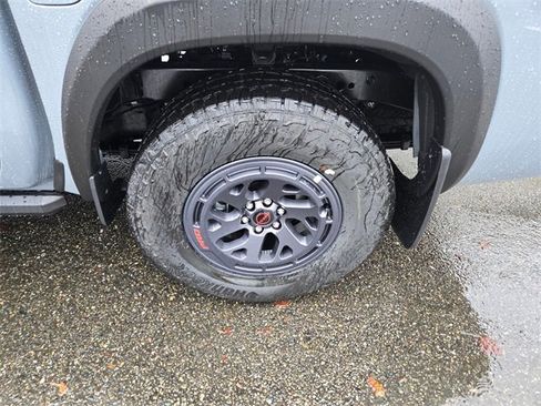 New 2025 Nissan Frontier PRO-4X w/ Pro Premium Package image 11