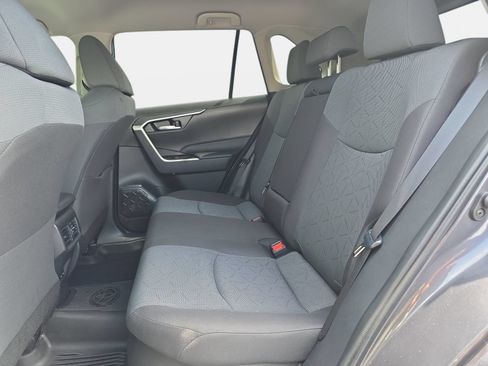 Used 2025 Toyota RAV4 XLE AWD/4WD image 13