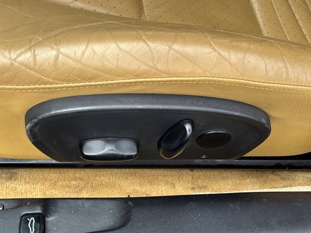 Used 2001 Porsche Boxster RWD image 17