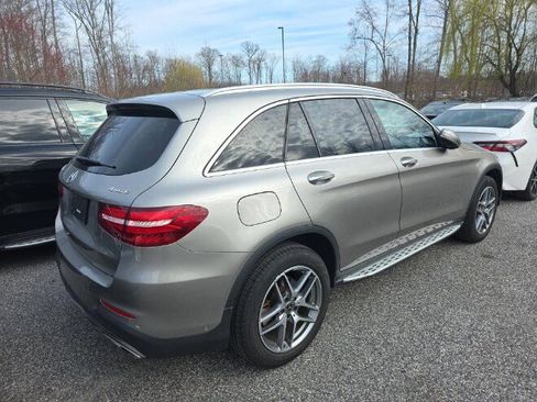 Used 2019 Mercedes-Benz GLC 300 4MATIC w/ Multimedia Package image 3