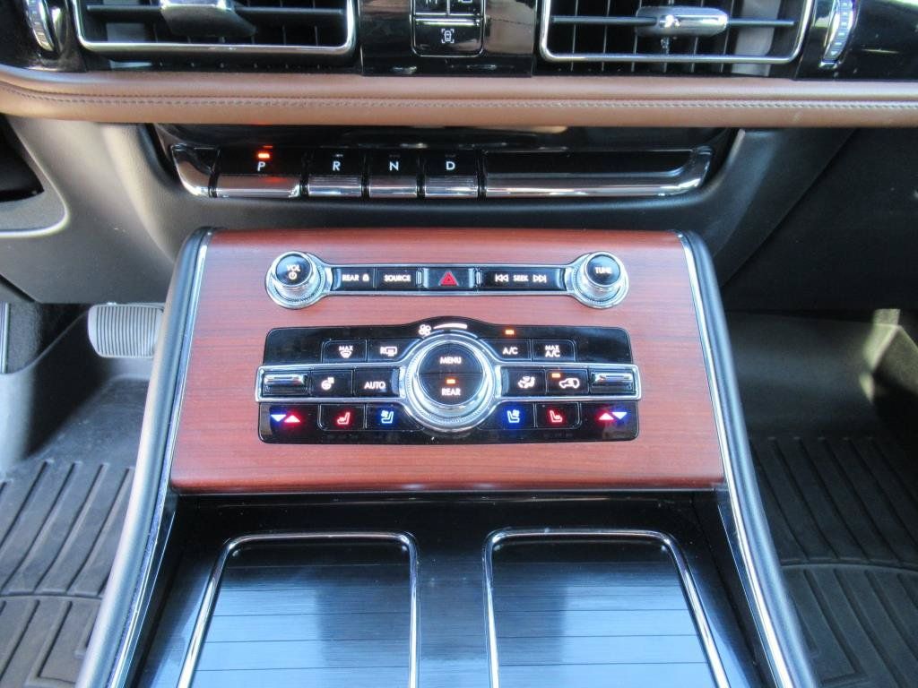 Used 2023 Lincoln Aviator Reserve w/ Equipment Group 201A AWD/4WD image 23