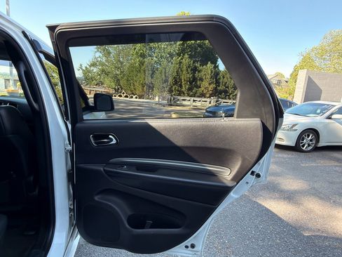 Used 2018 Dodge Durango GT AWD/4WD image 14
